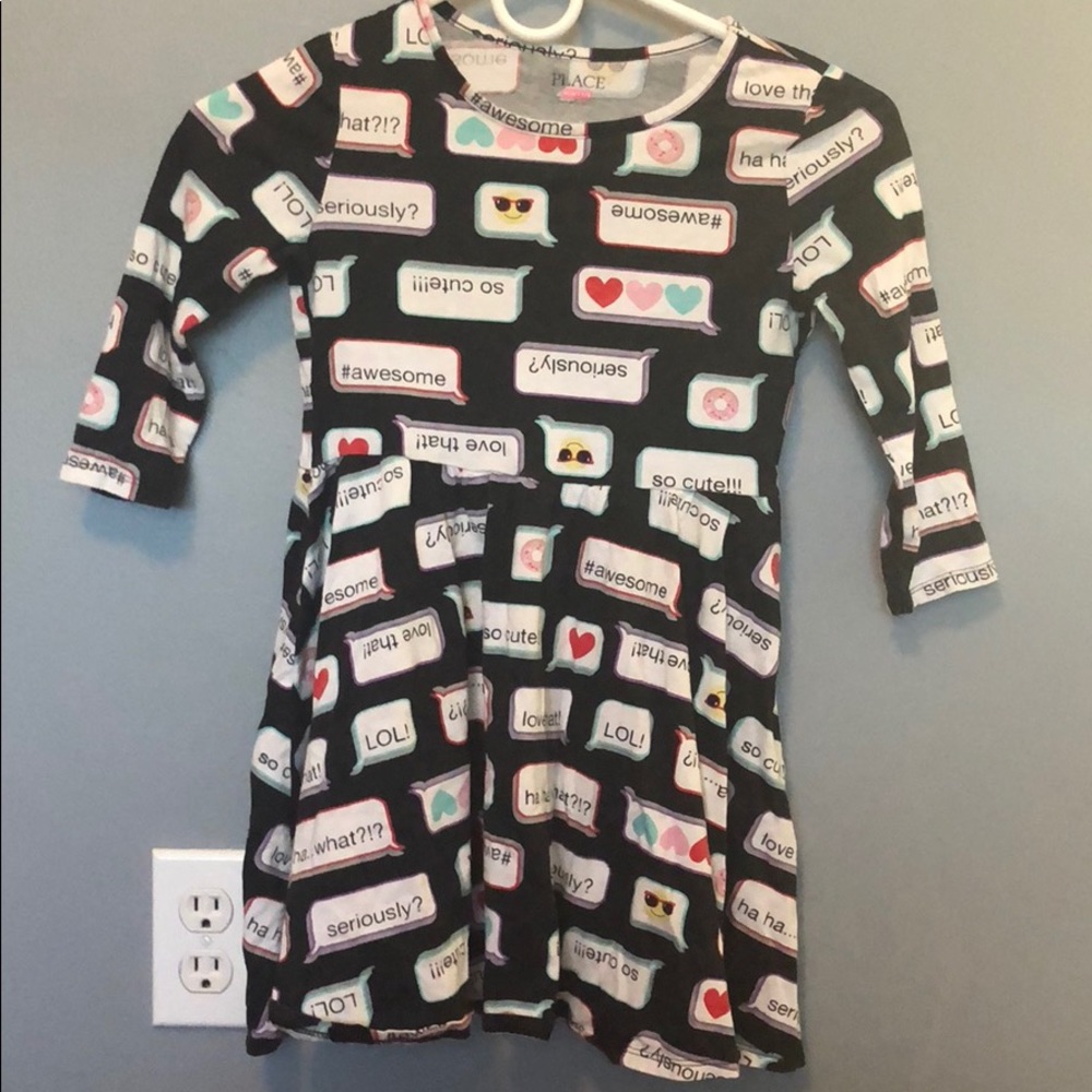 The children’s place emoji dress 7/8